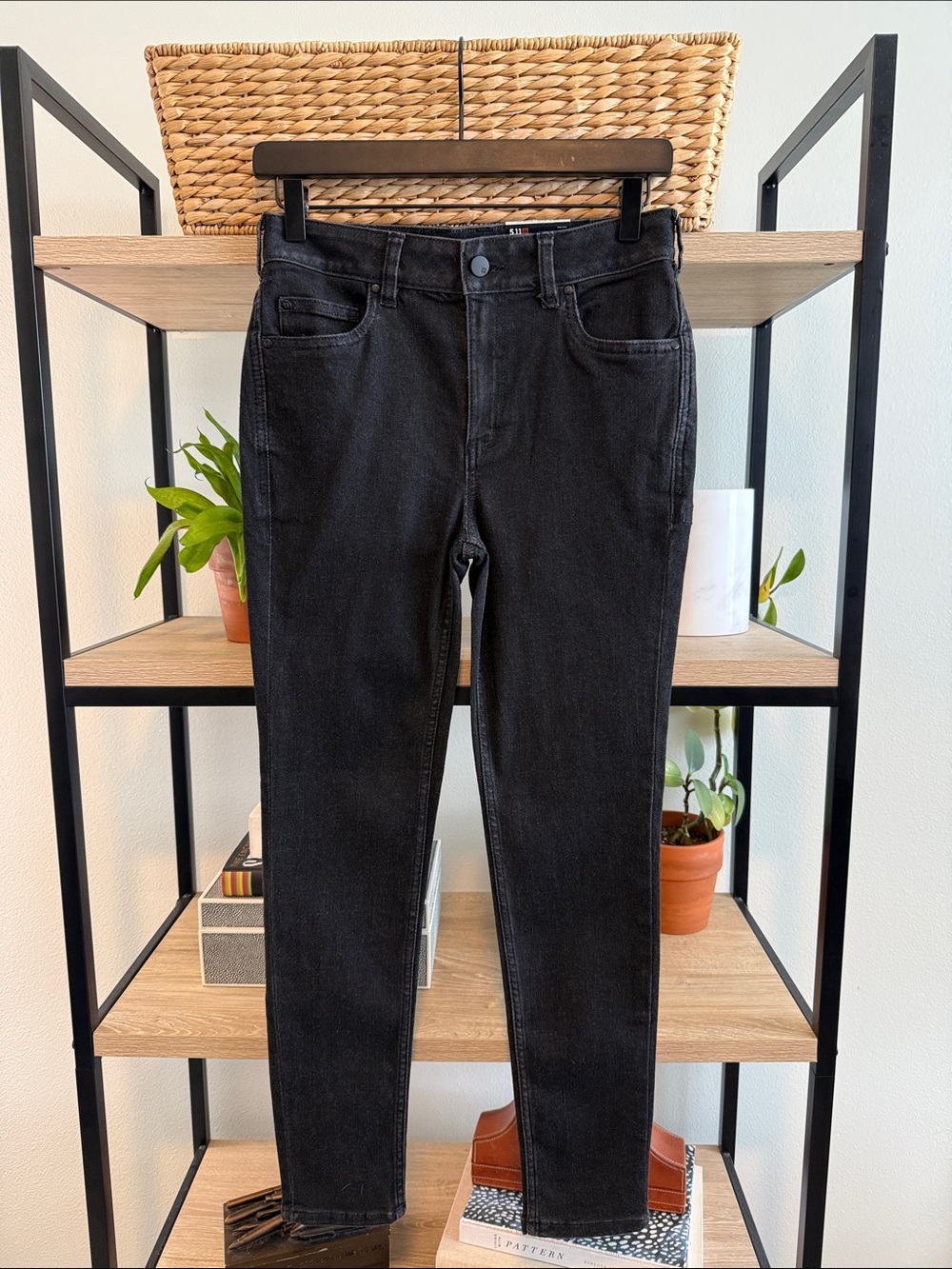 NWT 5.11 Mid-Rise Britta Skinny Denim Jeans, 6 Short